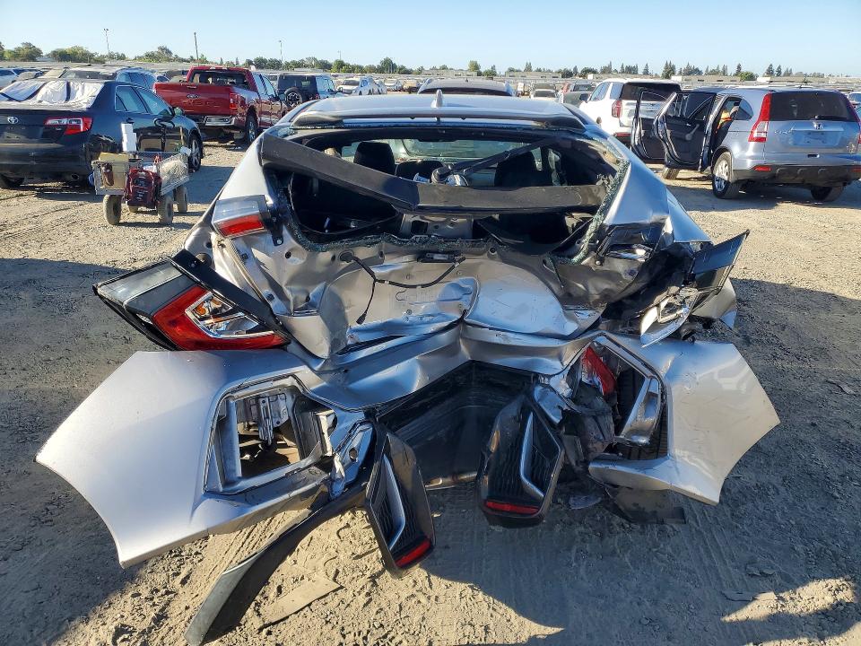 2020 Honda Civic მანქანა იყიდება აუქციონზე, vin: SHHFK7H39LU412546, აუქციონის ნომერი: 63298926
