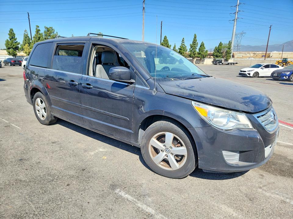 62788696 :رقم المزاد ، 2V4RW3DG9BR766550 vin ، 2011 Volkswagen Routan مزاد بيع