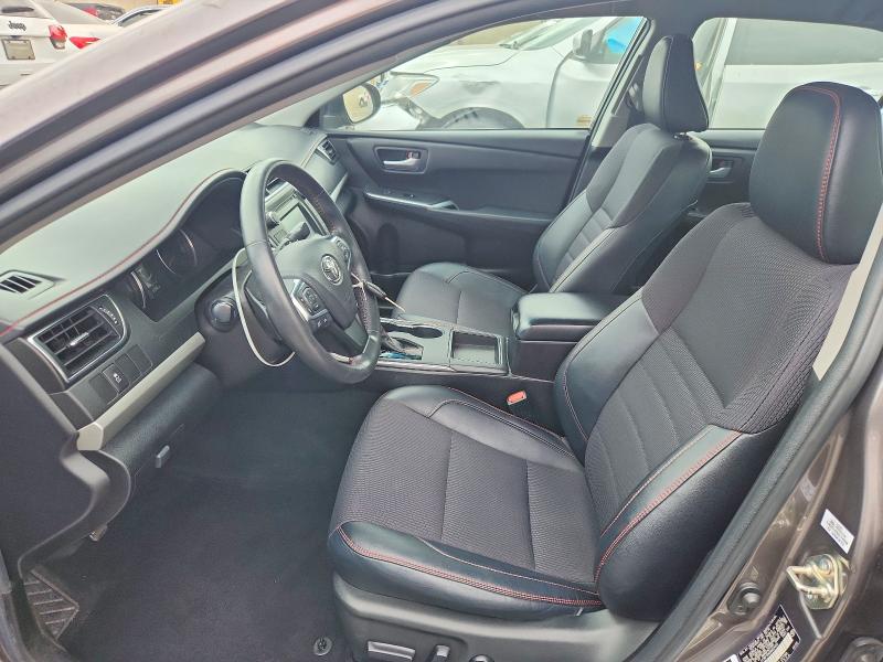 61886476 :رقم المزاد ، 4T1BF1FK2HU624050 vin ، 2017 Toyota Camry مزاد بيع