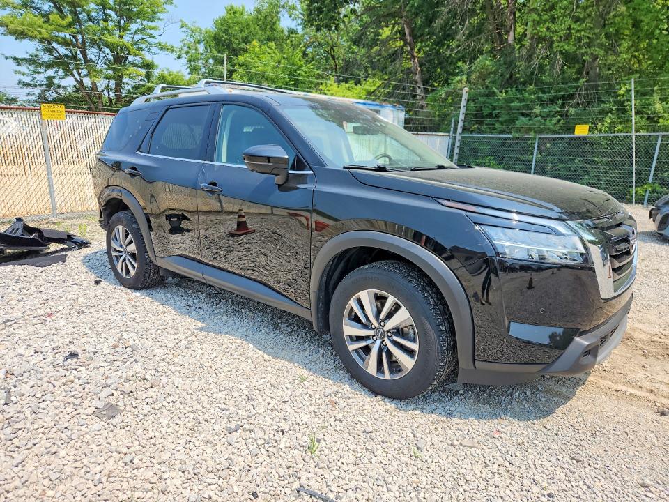 61006056 :رقم المزاد ، 5N1DR3CC1RC300121 vin ، 2024 Nissan Pathfinder مزاد بيع