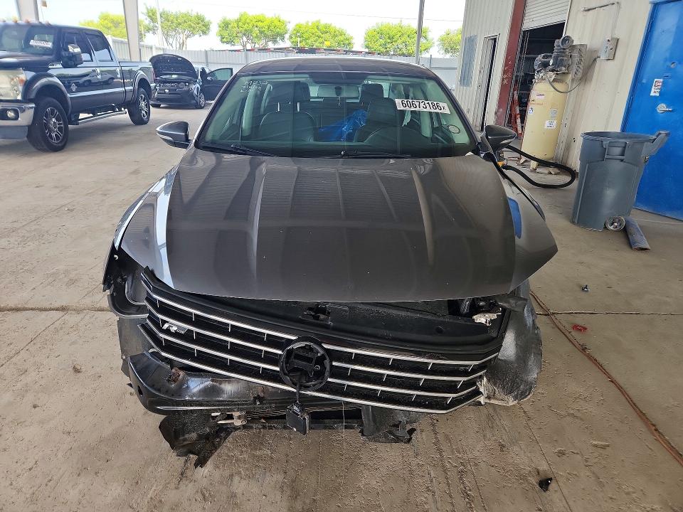 2018 Volkswagen Passat მანქანა იყიდება აუქციონზე, vin: 1VWAA7A39JC027245, აუქციონის ნომერი: 60673186