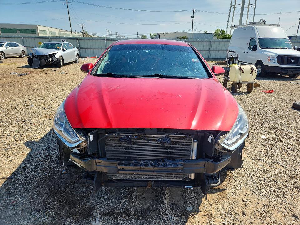 2018 Hyundai Sonata მანქანა იყიდება აუქციონზე, vin: 5NPE24AF1JH707509, აუქციონის ნომერი: 63174126