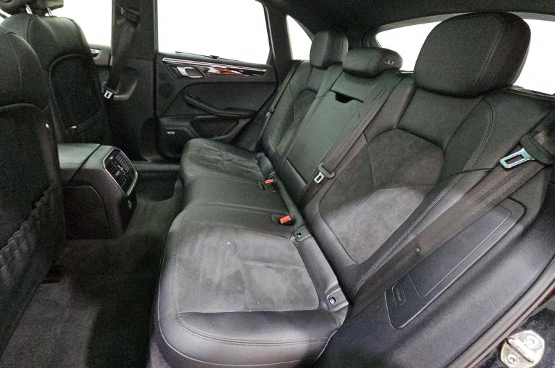 62970746 :رقم المزاد ، WP1AA2A57MLB08979 vin ، 2021 Porsche Macan مزاد بيع