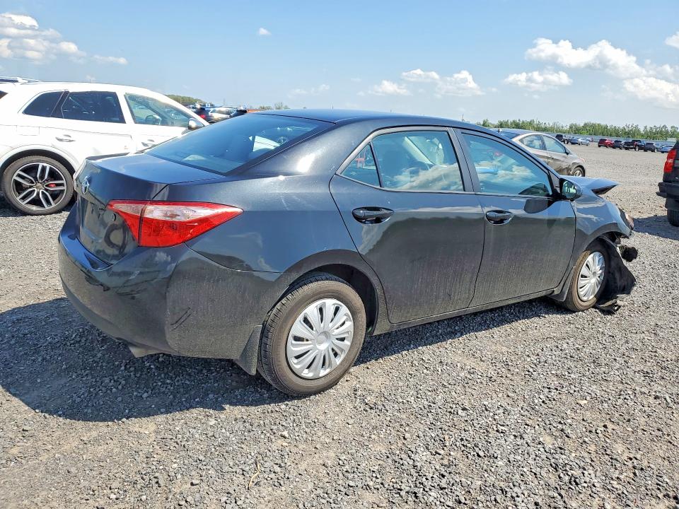 61527926 :رقم المزاد ، 2T1BURHE3JC019733 vin ، 2018 Toyota Corolla مزاد بيع