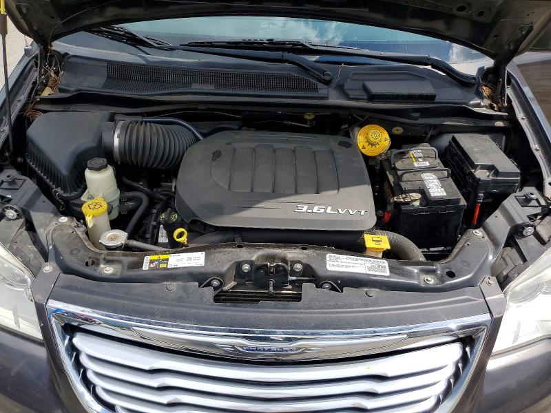 60879796 :رقم المزاد ، 2C4RC1BG7GR295077 vin ، 2016 Chrysler Town & Country مزاد بيع