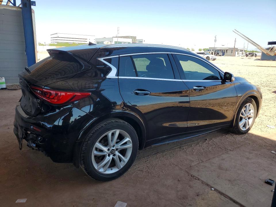 60452306 :رقم المزاد ، SJKCH5CPXJA054135 vin ، 2018 Infiniti Qx30 مزاد بيع