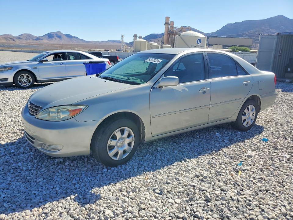 62670326 :رقم المزاد ، 4T1BE32K04U326563 vin ، 2004 Toyota Camry مزاد بيع