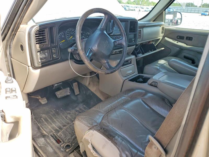 60601326 :رقم المزاد ، 1GCEC19T4YZ260179 vin ، 2000 Chevrolet Silverado مزاد بيع