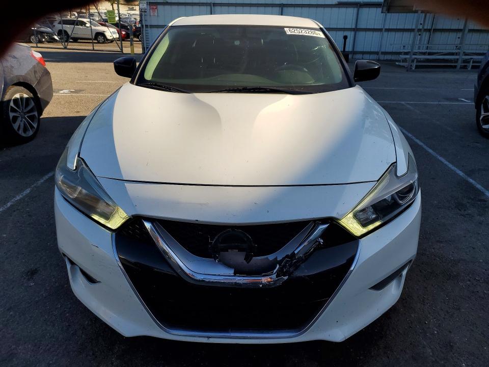 62523286 :رقم المزاد ، 1N4AA6AP3HC439452 vin ، 2017 Nissan Maxima مزاد بيع