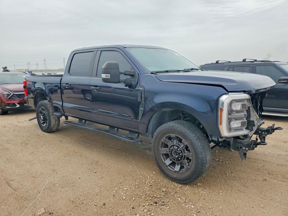 61126906 :رقم المزاد ، 1FT8W2BA9RED44011 vin ، 2024 Ford F250 مزاد بيع