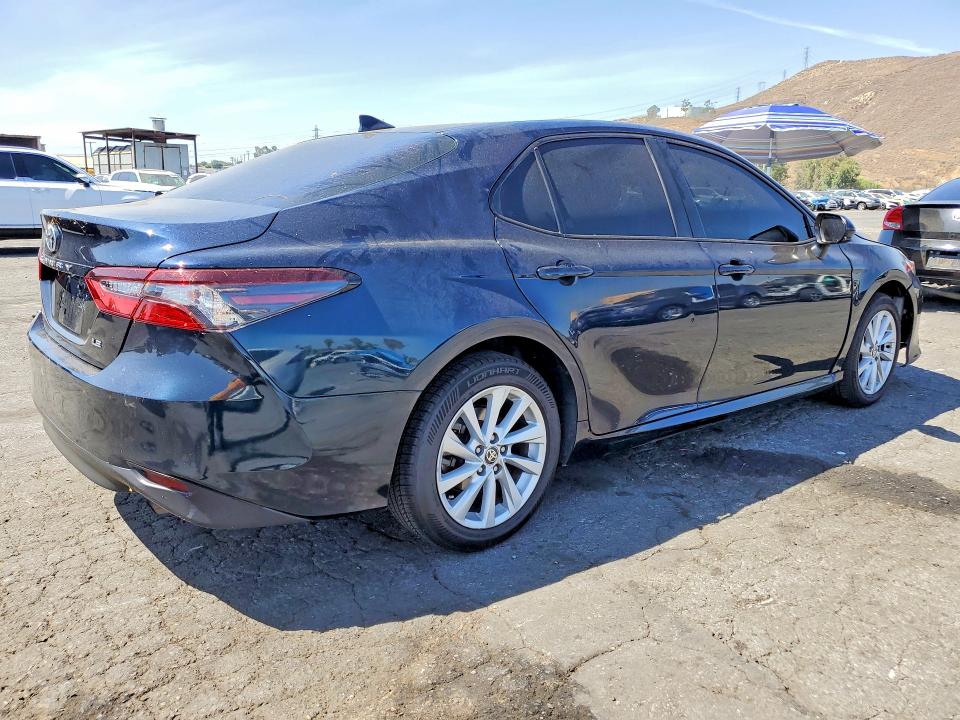 Продажа на аукционе авто 2021 Toyota Camry, vin: 4T1C11AK5MU576547, номер лота: 62695286