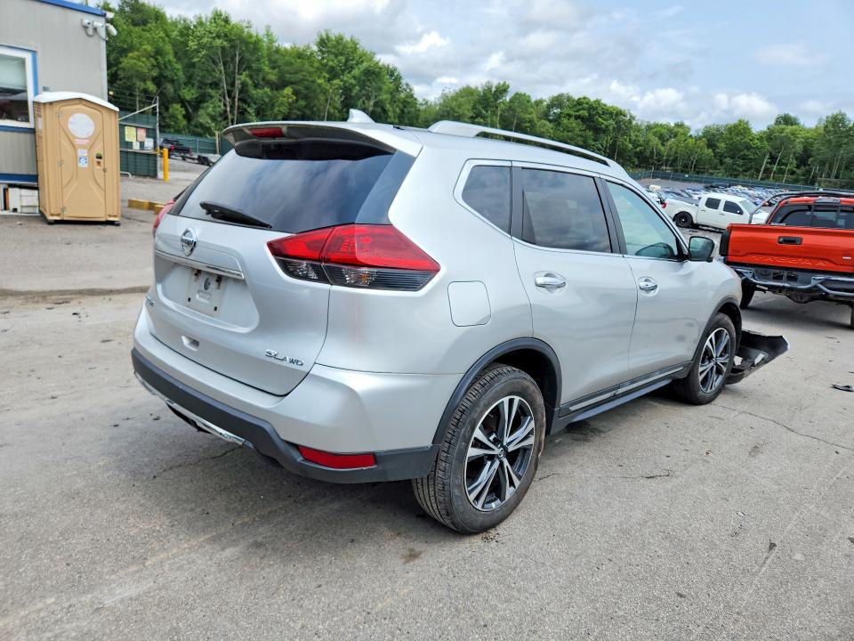 62213036 :رقم المزاد ، 5N1AT2MV6JC783527 vin ، 2018 Nissan Rogue مزاد بيع