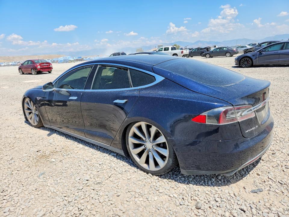 2013 Tesla Model S მანქანა იყიდება აუქციონზე, vin: 5YJSA1DP1DFP06274, აუქციონის ნომერი: 62514916