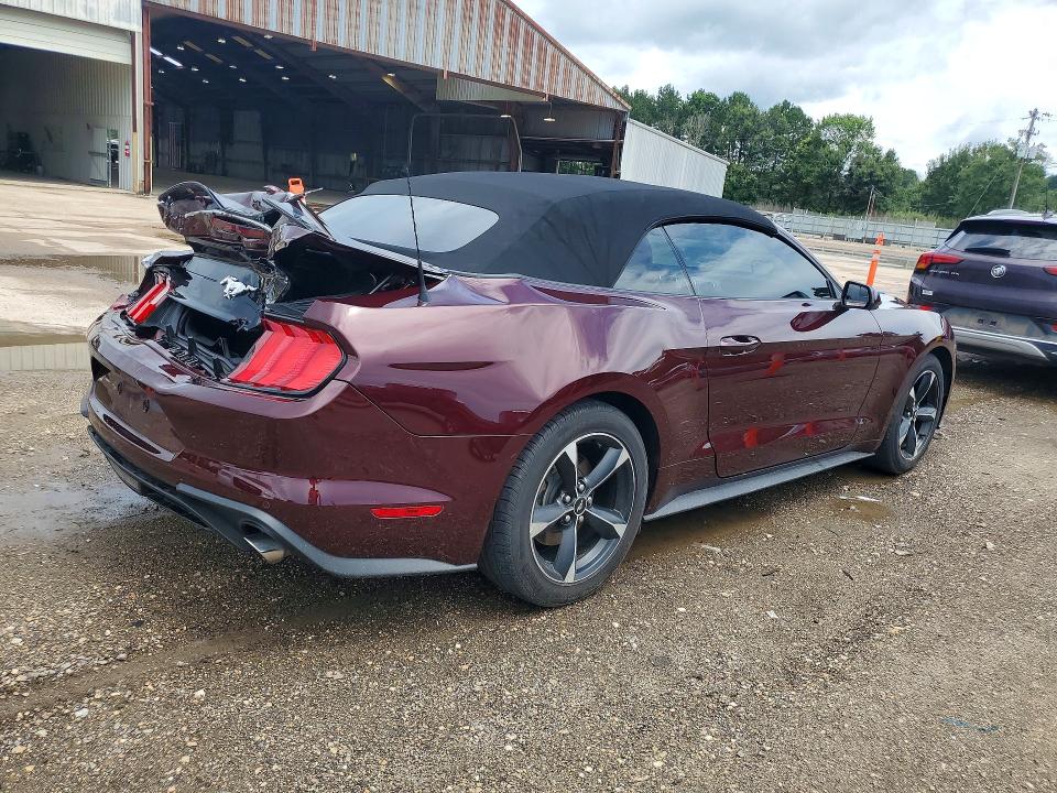 59641096 :رقم المزاد ، 1FATP8UH6J5110732 vin ، 2018 Ford Mustang مزاد بيع