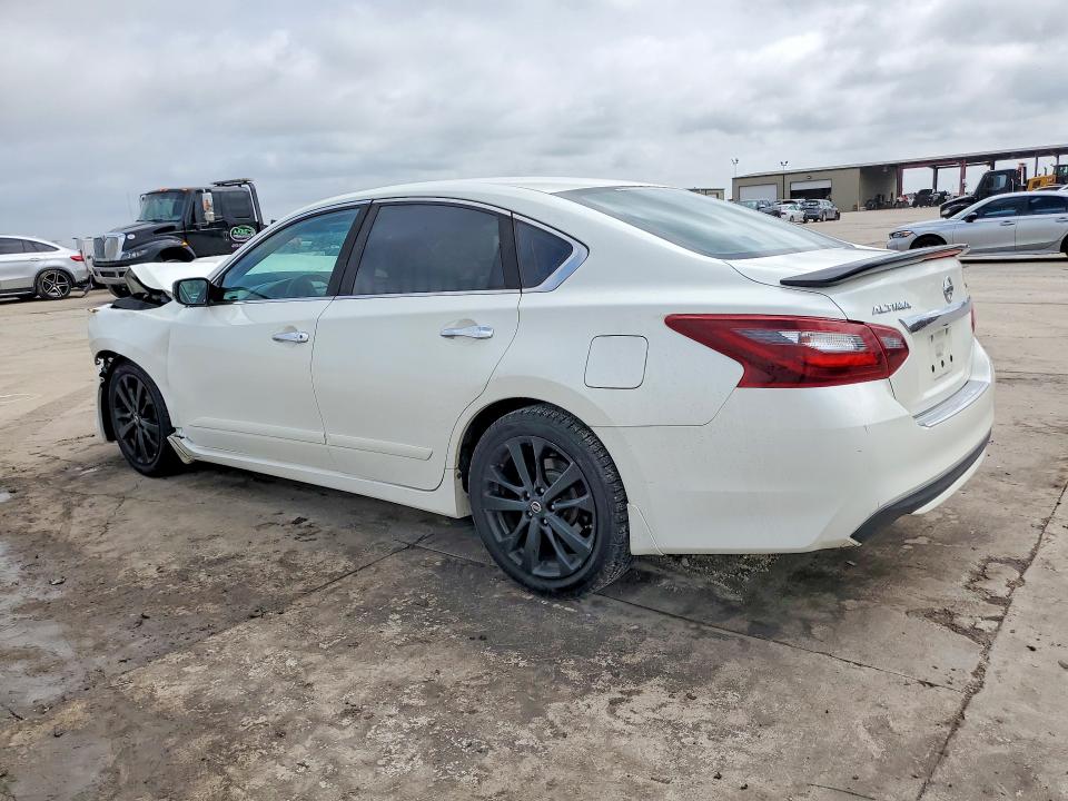 2017 Nissan Altima მანქანა იყიდება აუქციონზე, vin: 1N4AL3AP0HC244935, აუქციონის ნომერი: 61552556