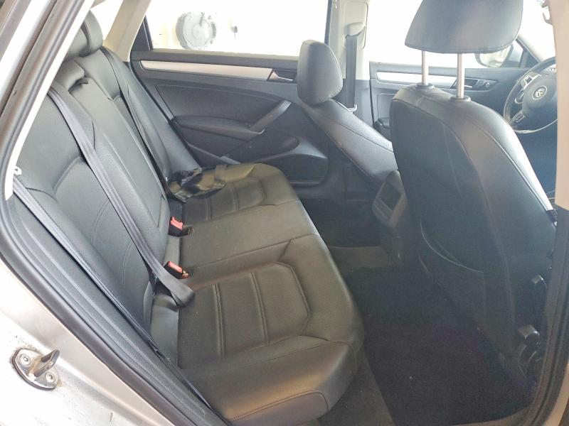 62086356 :رقم المزاد ، 1VWBN7A3XCC089927 vin ، 2012 Volkswagen Passat مزاد بيع