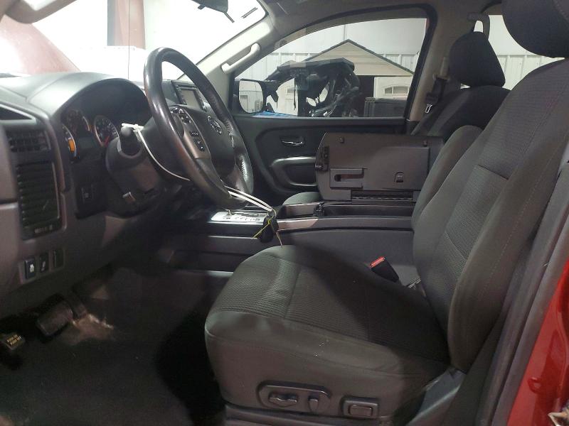 61695296 :رقم المزاد ، 1N6AA0EC2FN501825 vin ، 2015 Nissan Titan مزاد بيع