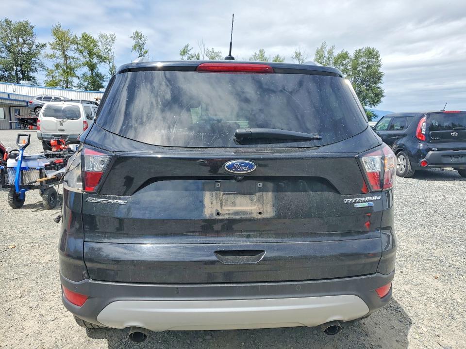 60223836 :رقم المزاد ، 1FMCU9JD2HUE37618 vin ، 2017 Ford Escape مزاد بيع