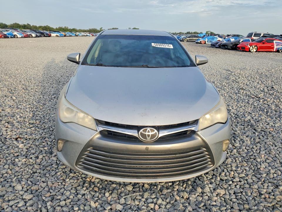 2017 Toyota Camry მანქანა იყიდება აუქციონზე, vin: 4T1BF1FK6HU738732, აუქციონის ნომერი: 58909316