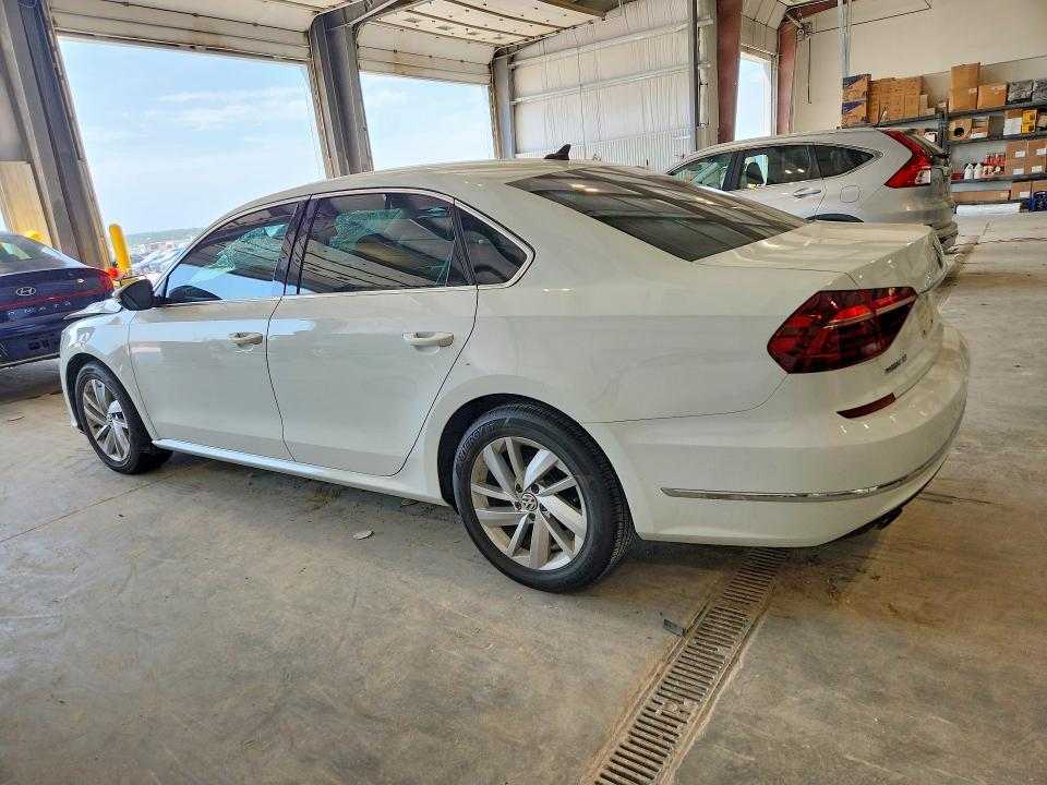 59823746 :رقم المزاد ، 1VWBA7A35JC027294 vin ، 2018 Volkswagen Passat مزاد بيع