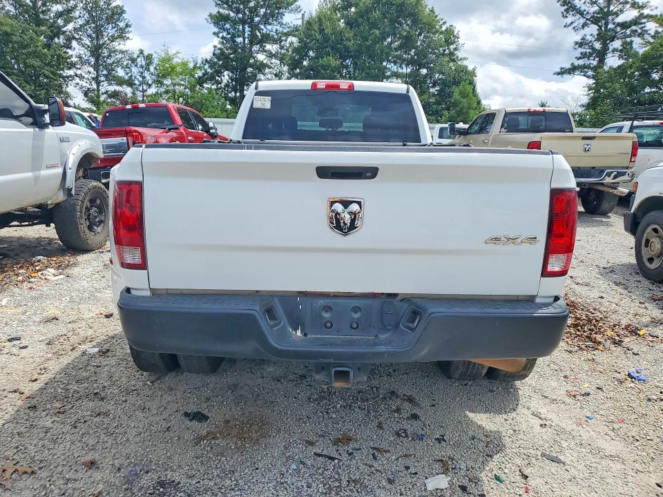 61481586 :رقم المزاد ، 3C63RRGJ9JG305278 vin ، 2018 Ram 3500 مزاد بيع