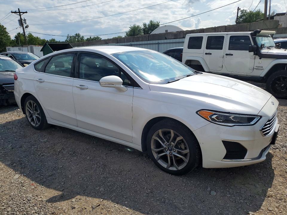 63177316 :رقم المزاد ، 3FA6P0CDXLR101545 vin ، 2020 Ford Fusion مزاد بيع