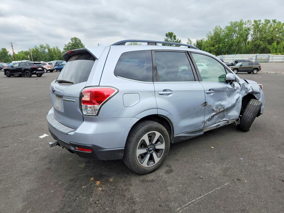 Продажа на аукционе авто 2018 Subaru Forester, vin: JF2SJAJC3JH464067, номер лота: 62348586