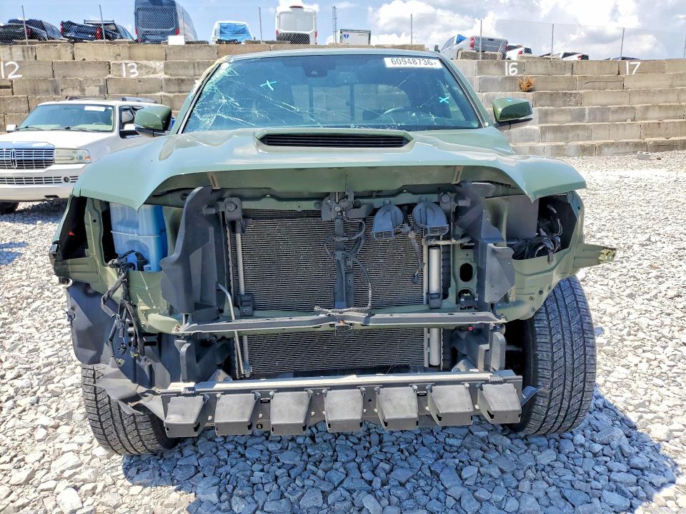 60948736 :رقم المزاد ، 3TYSZ5AN8NT059621 vin ، 2022 Toyota Tacoma مزاد بيع