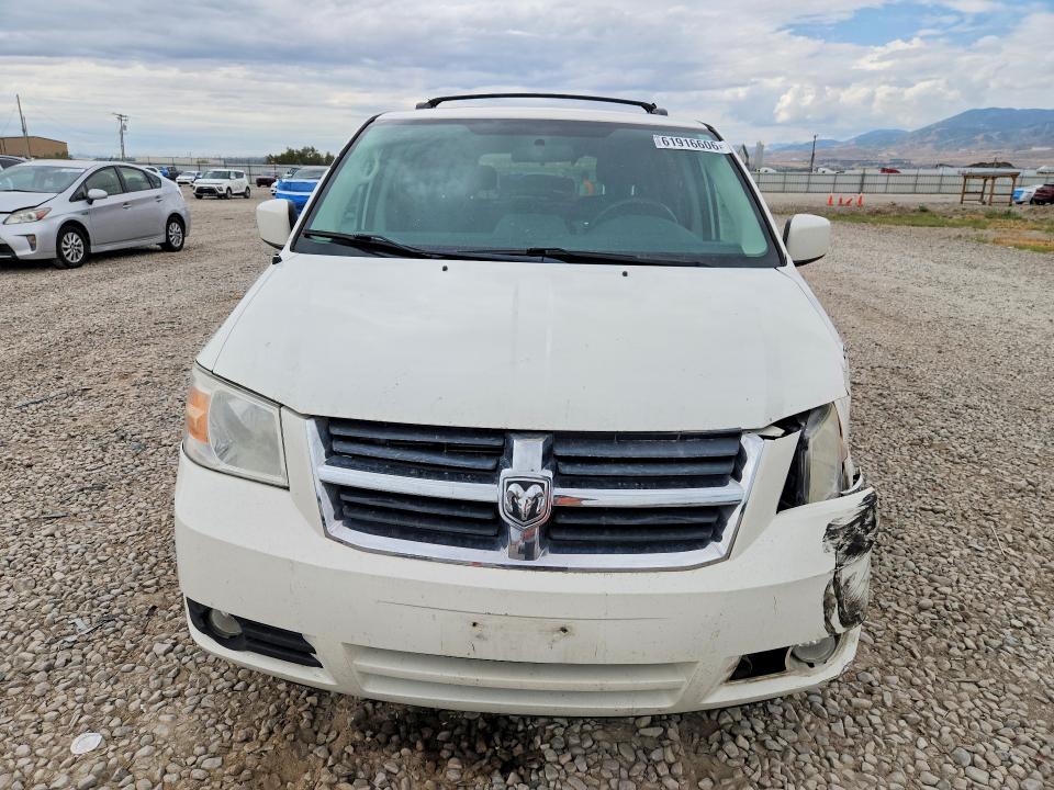 61916606 :رقم المزاد ، 2D4RN5D11AR445124 vin ، 2010 Dodge Grand Caravan مزاد بيع
