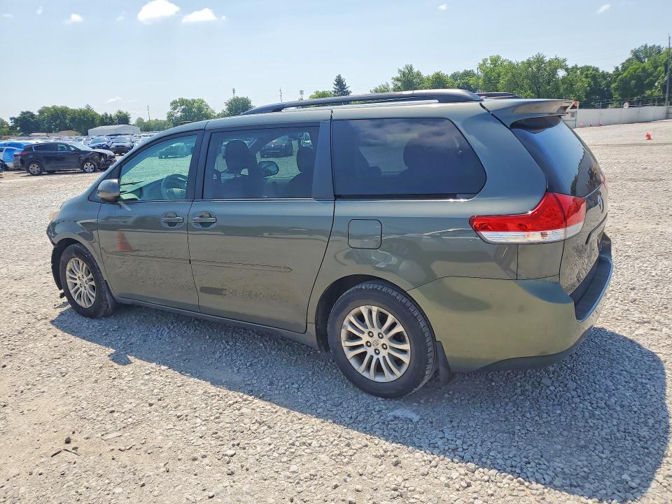 2013 Toyota Sienna მანქანა იყიდება აუქციონზე, vin: 5TDYK3DC2DS377998, აუქციონის ნომერი: 61188746