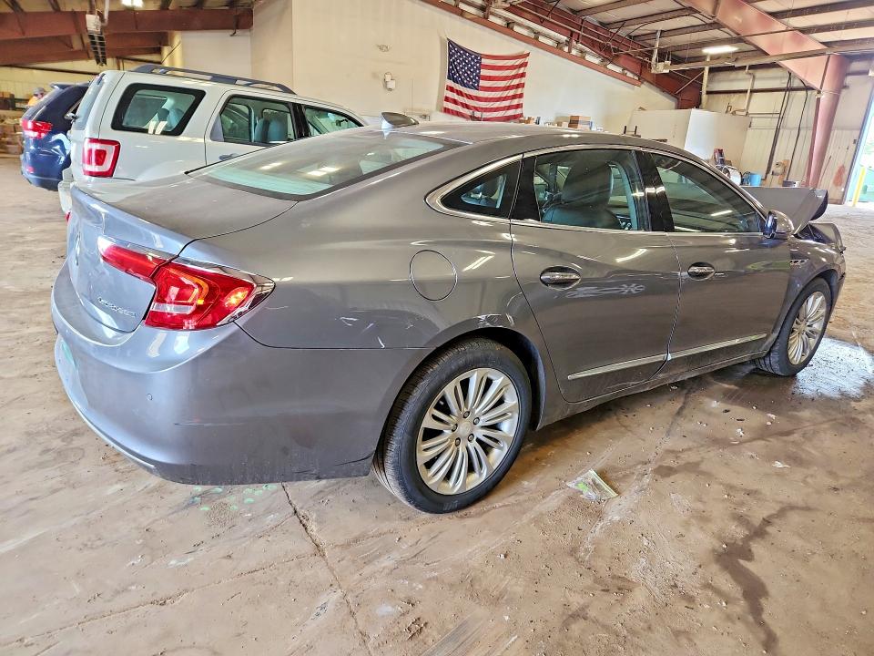 60999576 :رقم المزاد ، 1G4ZR5SZ8JU147016 vin ، 2018 Buick Lacrosse مزاد بيع