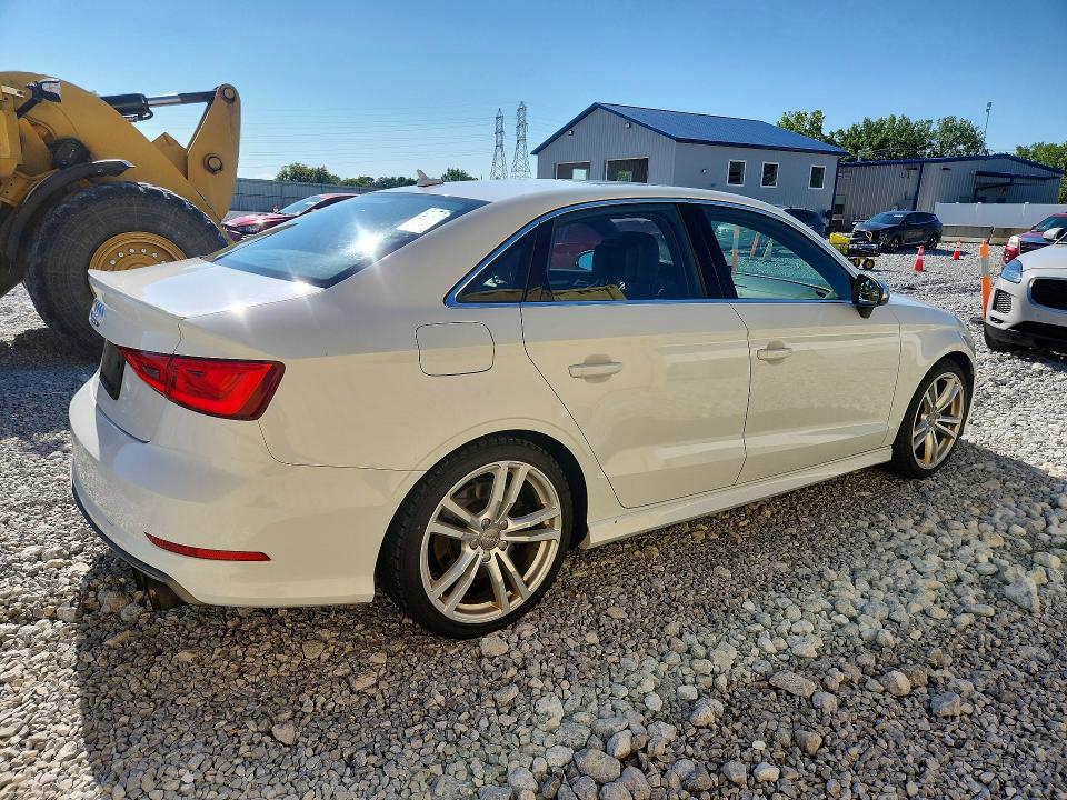 2015 Audi S3 მანქანა იყიდება აუქციონზე, vin: WAUBFGFF5F1083811, აუქციონის ნომერი: 63332926