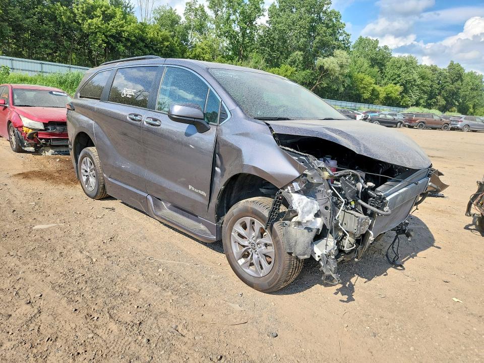 Aukcja sprzedaży 2022 Toyota Sienna, vin: 5TDJRKEC8NS123042, numer aukcji: 59330536