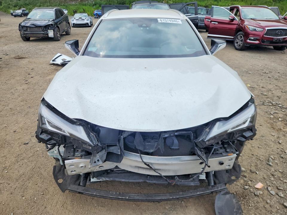 61574946 :رقم المزاد ، JTHX3JBH0N2055489 vin ، 2022 Lexus Ux 200 مزاد بيع