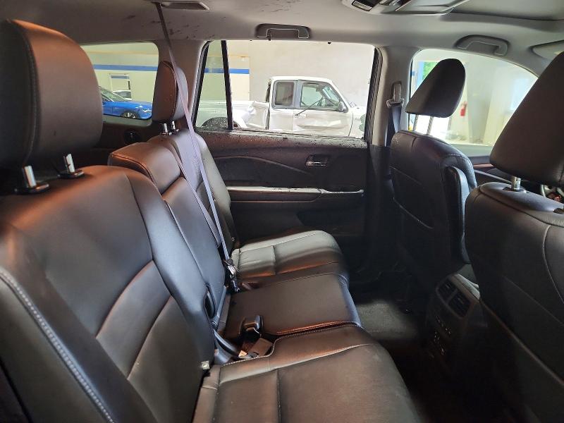 Продажа на аукционе авто 2017 Honda Pilot, vin: 5FNYF6H88HB004311, номер лота: 61576356