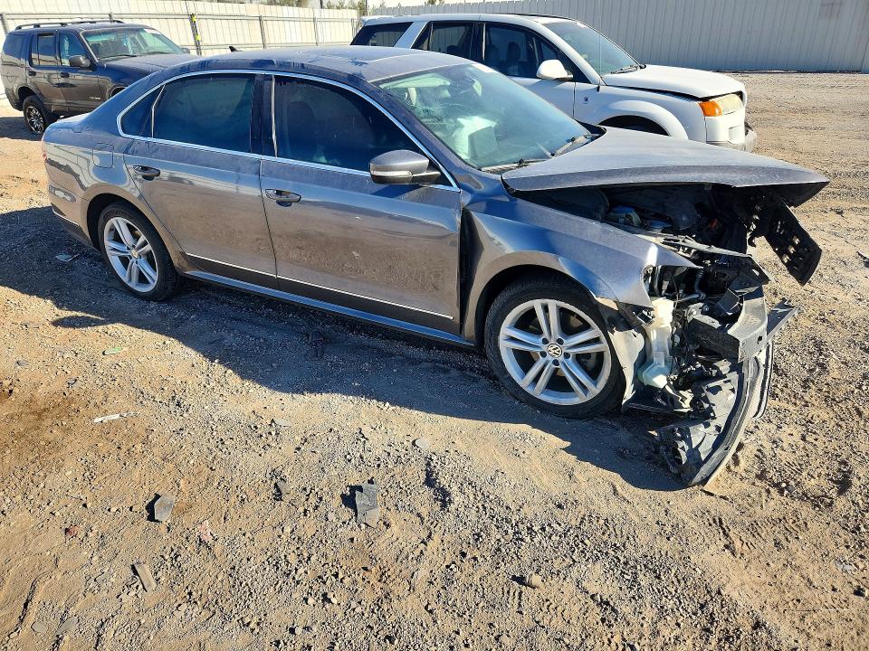 55273586 :رقم المزاد ، 1VWCN7A39DC148925 vin ، 2013 Volkswagen Passat مزاد بيع