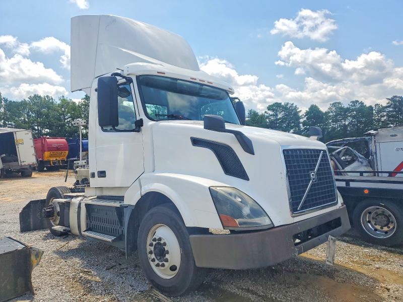 Продаж на аукціоні авто 2017 Volvo Vnl, vin: 4V4N39TG9HN988022, номер лоту: 57897806