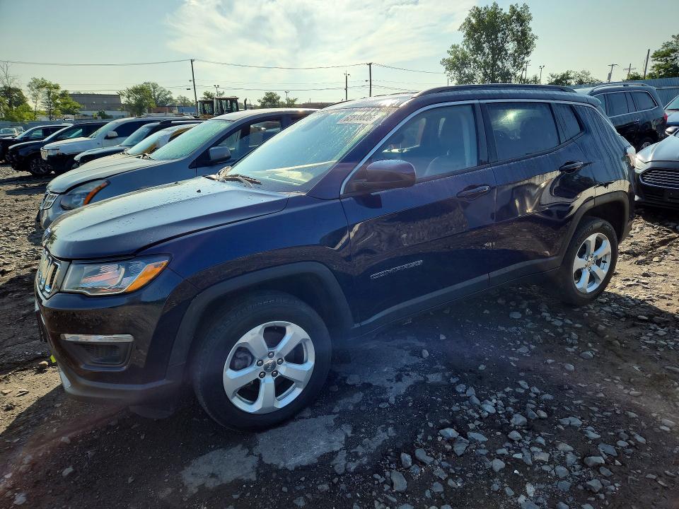 62318036 :رقم المزاد ، 3C4NJDBB5JT397234 vin ، 2018 Jeep Compass مزاد بيع