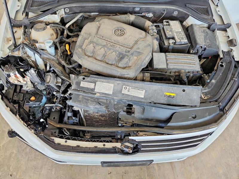 59823746 :رقم المزاد ، 1VWBA7A35JC027294 vin ، 2018 Volkswagen Passat مزاد بيع