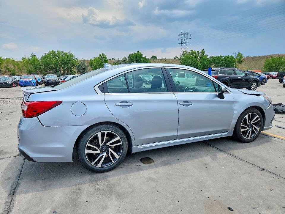 59730596 :رقم المزاد ، 4S3BNAR60J3019008 vin ، 2018 Subaru Legacy مزاد بيع