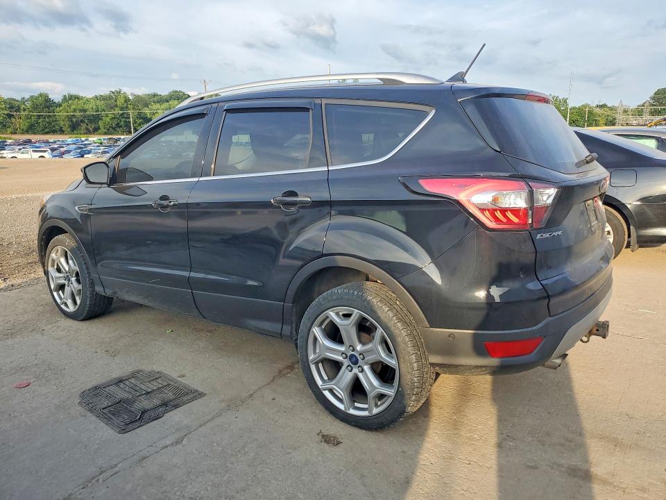 62021126 :رقم المزاد ، 1FMCU9J90JUA03134 vin ، 2018 Ford Escape مزاد بيع