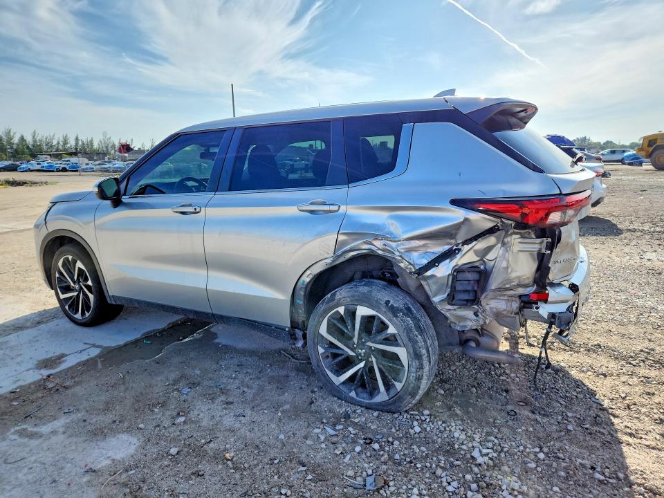 2022 Mitsubishi Outlander მანქანა იყიდება აუქციონზე, vin: JA4J3TA86NZ063165, აუქციონის ნომერი: 63222396