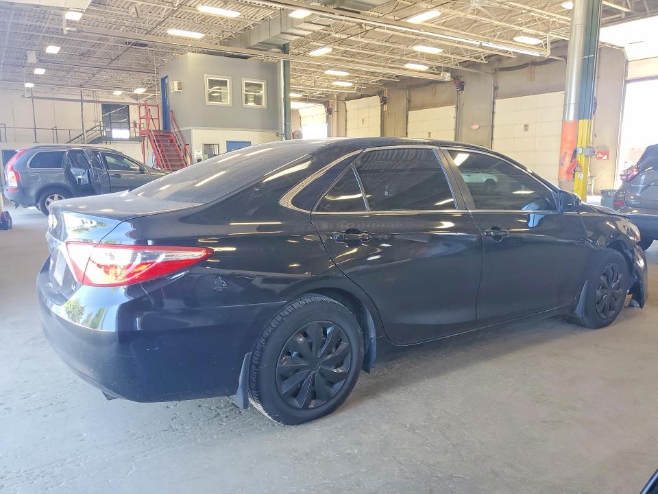 2015 Toyota Camry მანქანა იყიდება აუქციონზე, vin: 4T4BF1FK9FR461870, აუქციონის ნომერი: 61149716