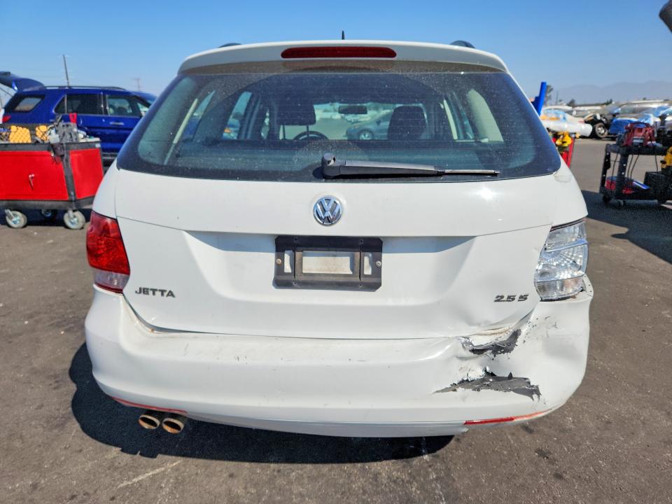 63056636 :رقم المزاد ، 3VWPP7AJ9EM614444 vin ، 2014 Volkswagen Jetta مزاد بيع