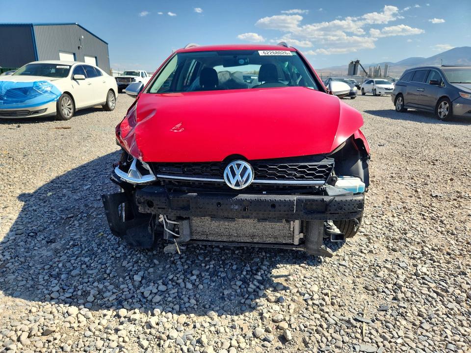 62268026 :رقم المزاد ، 3VWH17AU1HM514262 vin ، 2017 Volkswagen Golf Alltrack مزاد بيع