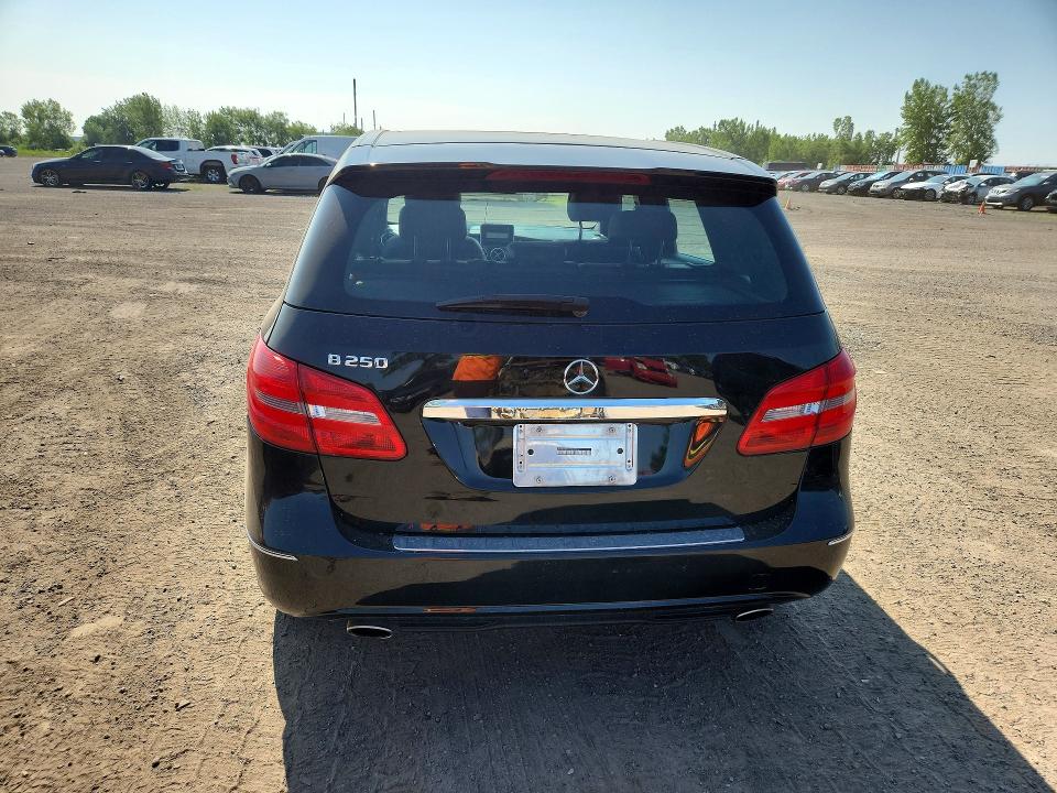 60172216 :رقم المزاد ، WDDMH4EB2EJ245207 vin ، 2014 Mercedes-benz B250 مزاد بيع