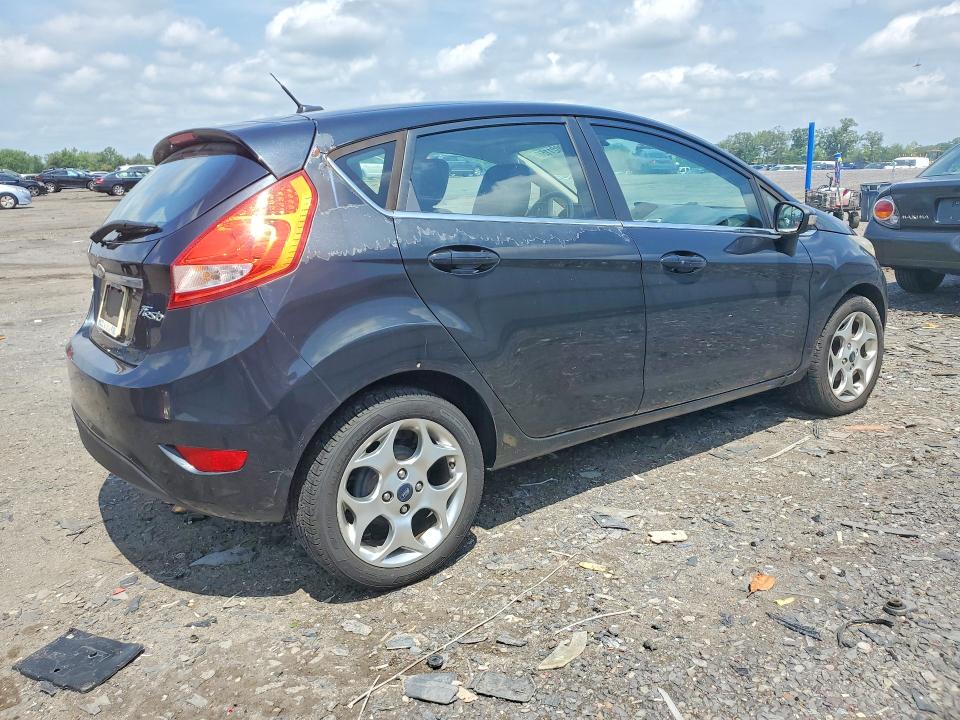 60021156 :رقم المزاد ، 3FADP4FJ2BM134471 vin ، 2011 Ford Fiesta مزاد بيع