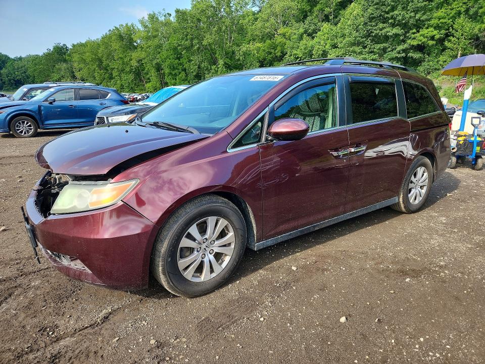 61487816 :رقم المزاد ، 5FNRL5H4XFB105609 vin ، 2015 Honda Odyssey مزاد بيع