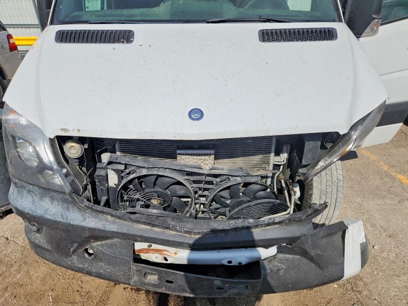 61531146 :رقم المزاد ، WD3PE7DC3E5834099 vin ، 2014 Mercedes-benz Sprinter مزاد بيع