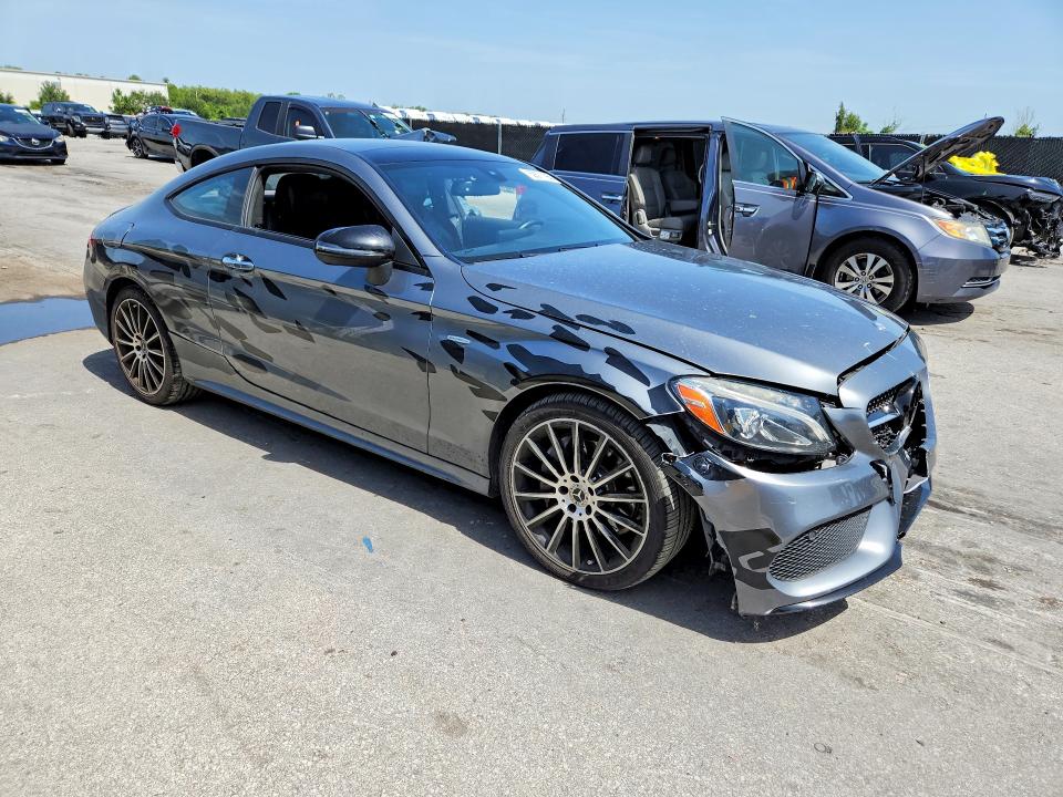 60671196 :رقم المزاد ، WDDWJ4JBXHF520428 vin ، 2017 Mercedes-benz C مزاد بيع